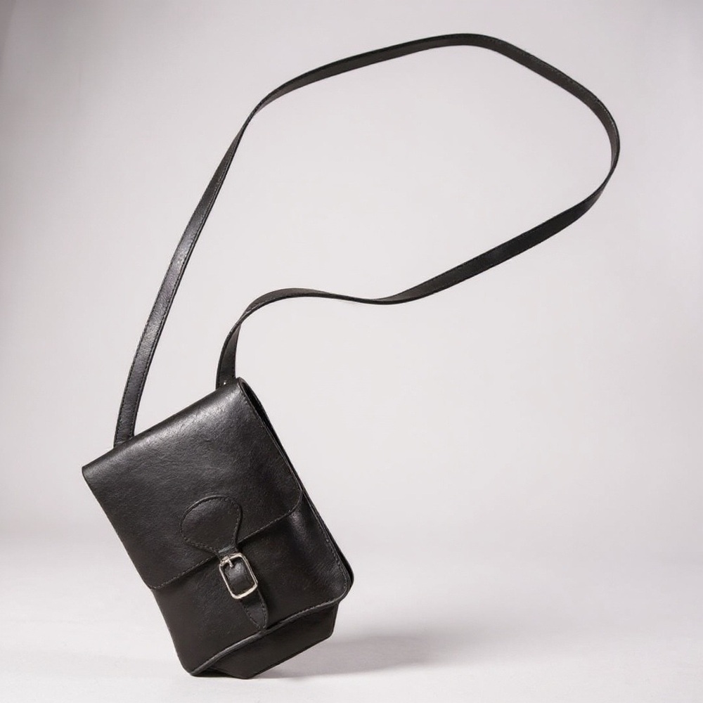 🖤 ROOTS Black Leather‎ Crossbody Bag Canada 🖤